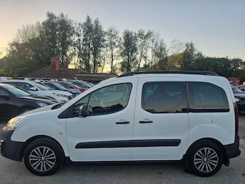 Used Peugeot Partner Tepee 2017 for sale - 76072233: Photo 2