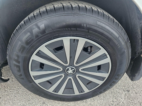 Used Peugeot Partner Tepee 2017 for sale - 76072233: Photo 40