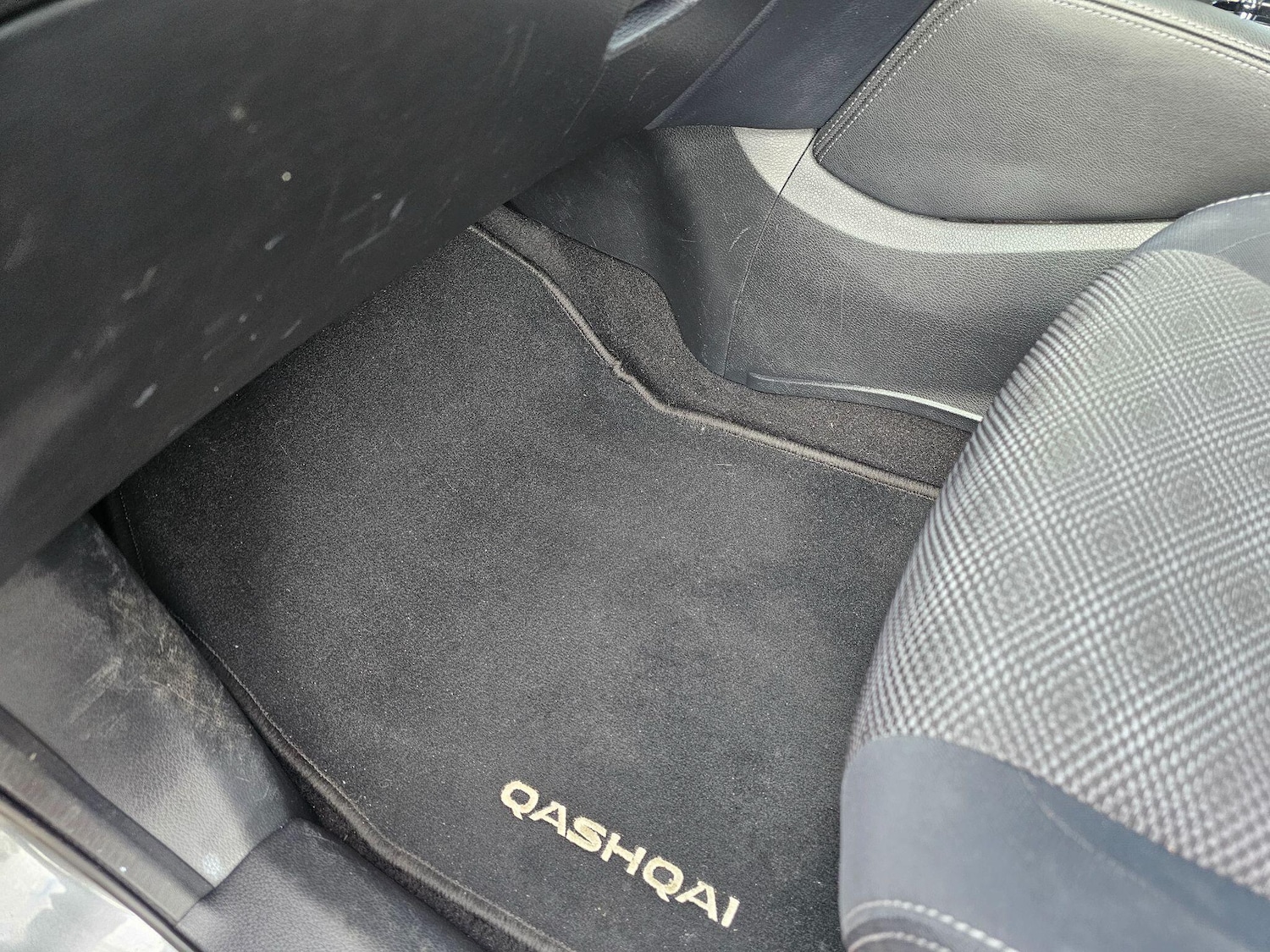 Used Nissan Qashqai 2015 for sale - 76084794: Photo 30