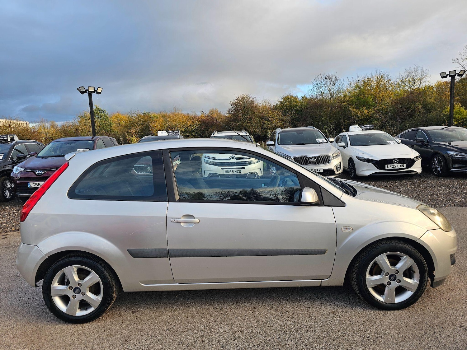 Used Ford Fiesta 2006 for sale - 76336975: Photo 2