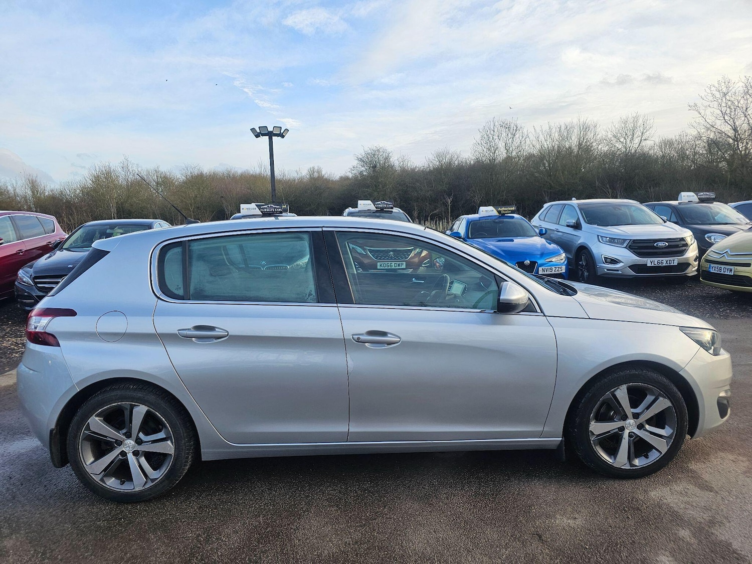 Used Peugeot 308 2014 for sale - 77377599: Photo 11