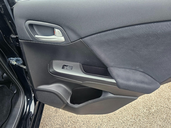 Used Honda Civic 2013 for sale - 76260269: Photo 23