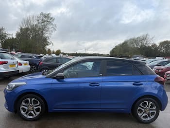 Used Hyundai i20 2020 for sale - 79677612: Photo