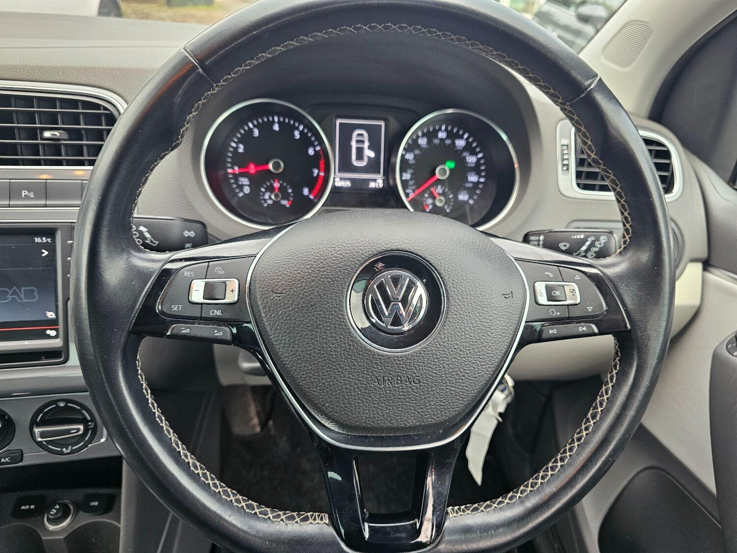 Used Volkswagen Polo 2015 for sale - 75906038: Photo 26
