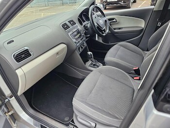 Used Volkswagen Polo 2015 for sale - 75906038: Photo