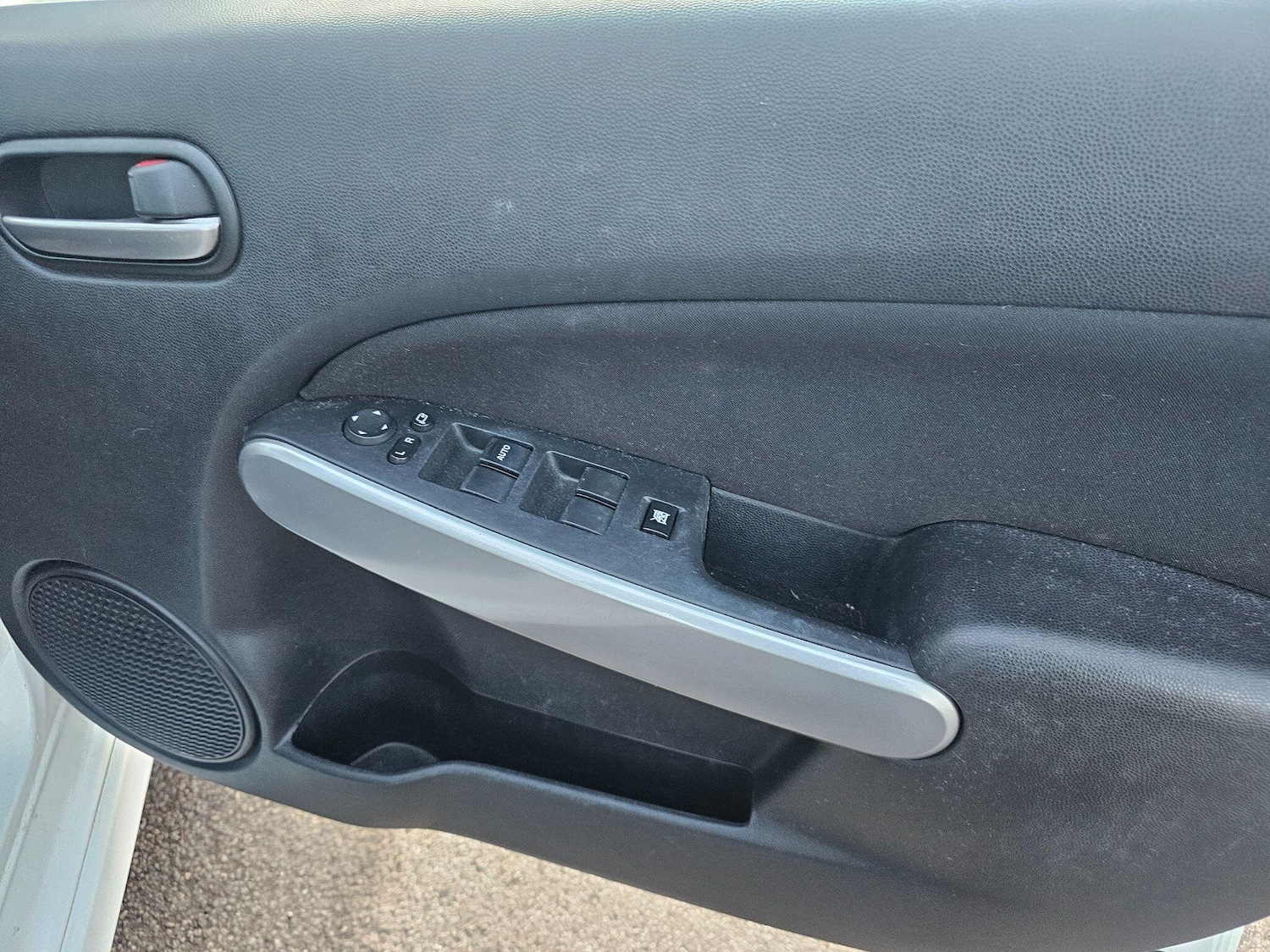 Used Mazda Mazda2 2012 for sale - 77358866: Photo 16