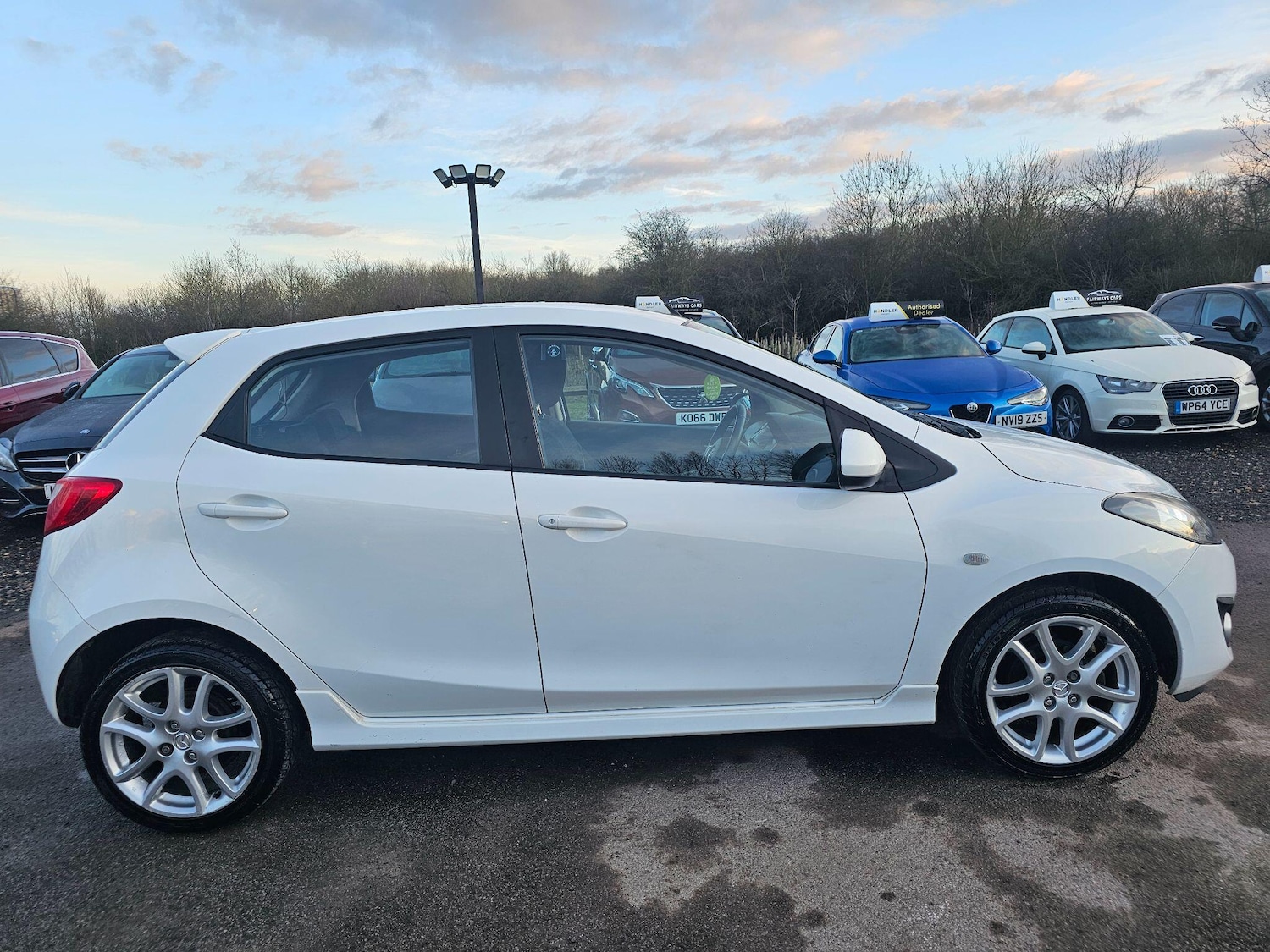 Used Mazda Mazda2 2012 for sale - 77358866: Photo 7