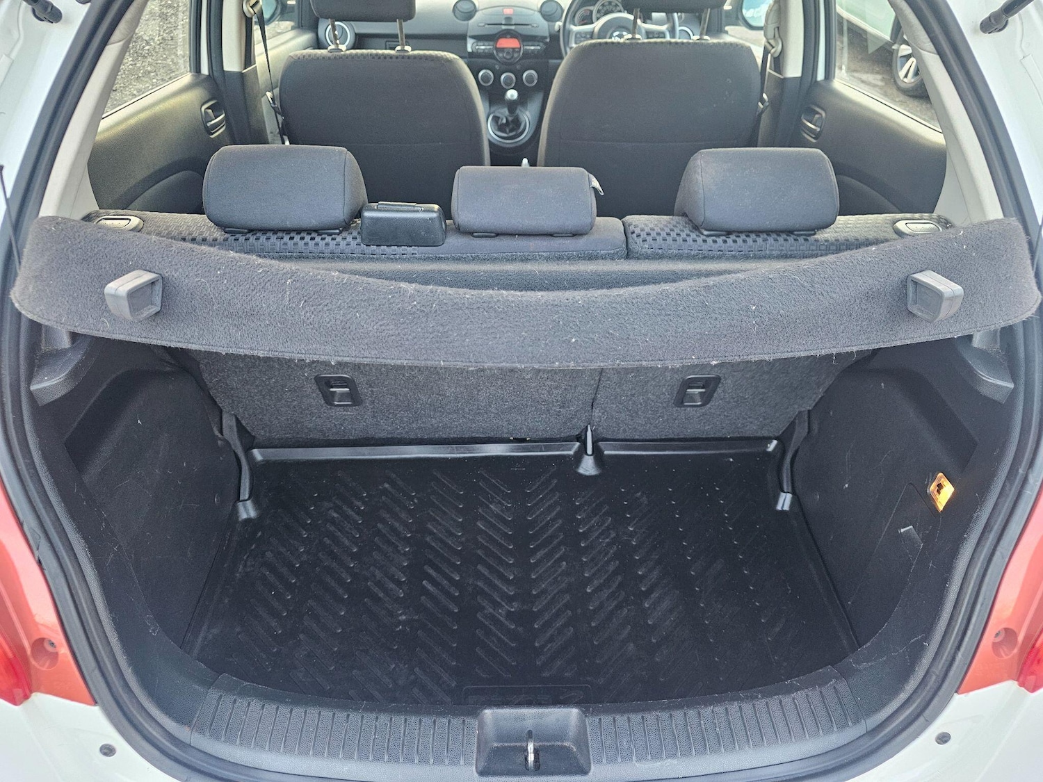 Used Mazda Mazda2 2012 for sale - 77358866: Photo 9