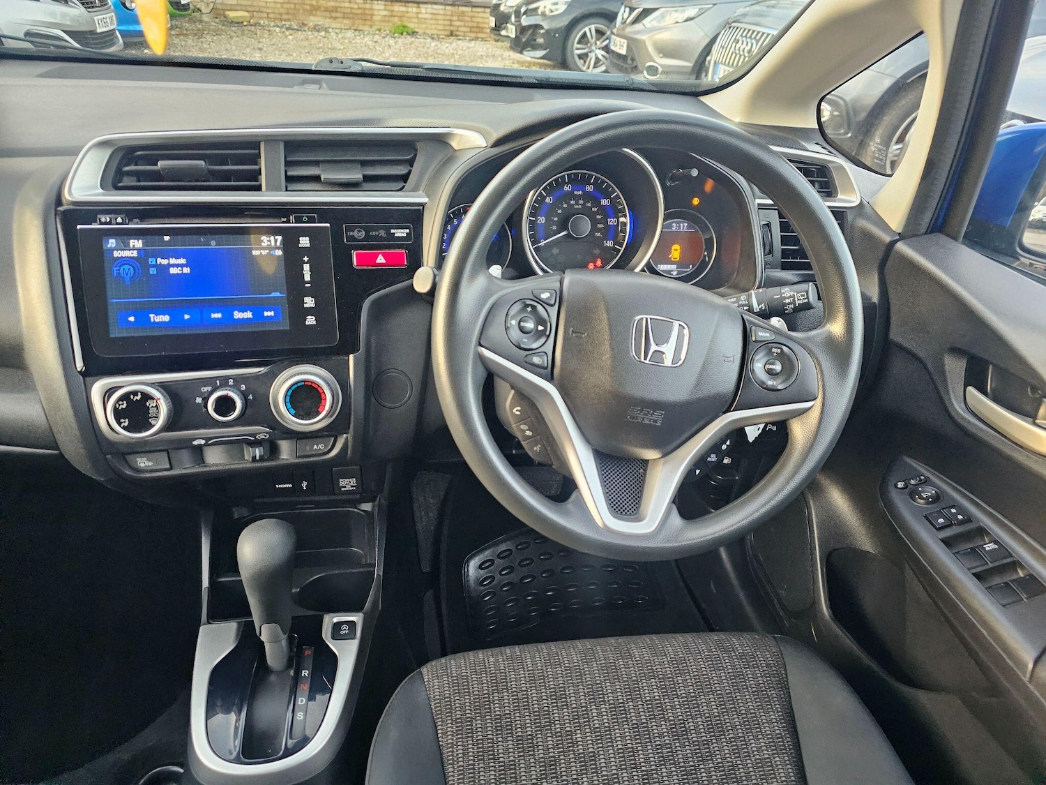 Used Honda Jazz 2017 for sale - 76926056: Photo 10