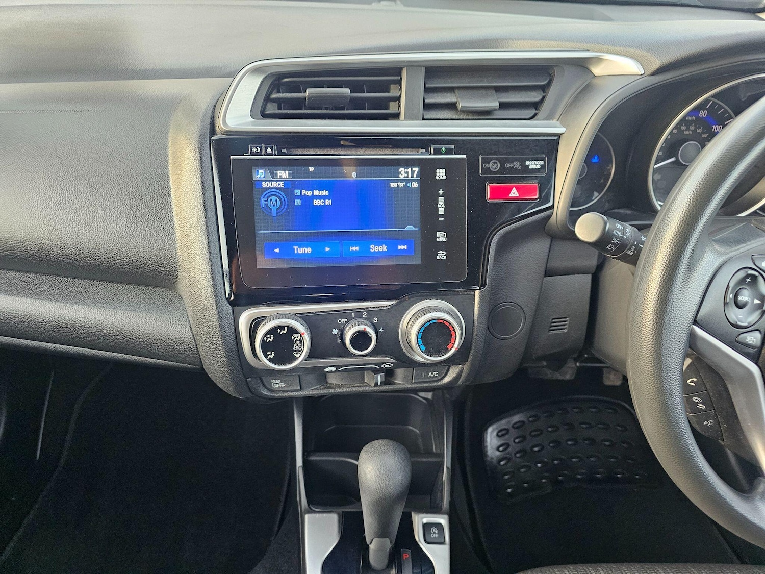 Used Honda Jazz 2017 for sale - 76926056: Photo 11