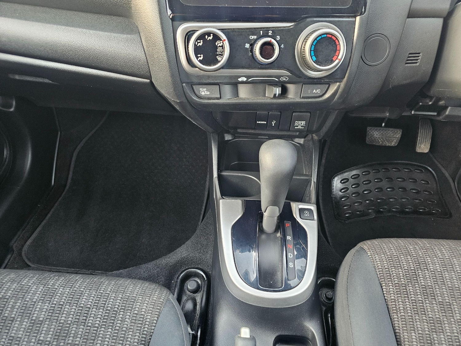 Used Honda Jazz 2017 for sale - 76926056: Photo 13