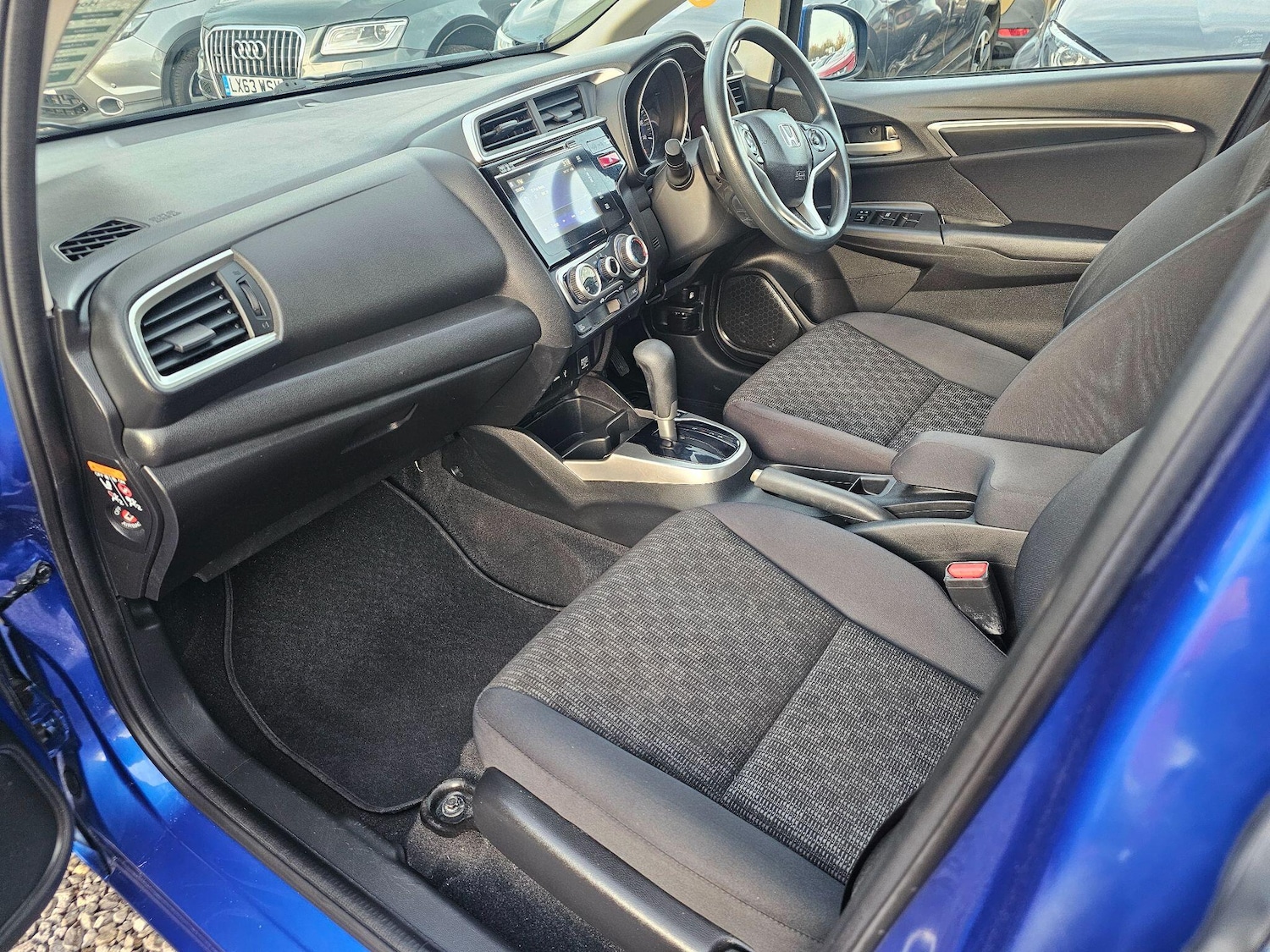 Used Honda Jazz 2017 for sale - 76926056: Photo 5