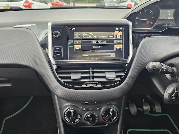 Used Peugeot 2008 2015 for sale - 76084903: Photo 16