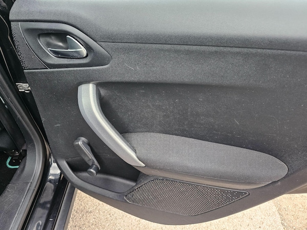 Used Peugeot 2008 2015 for sale - 76084903: Photo 23