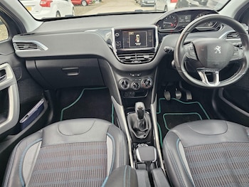 Used Peugeot 2008 2015 for sale - 76084903: Photo 3