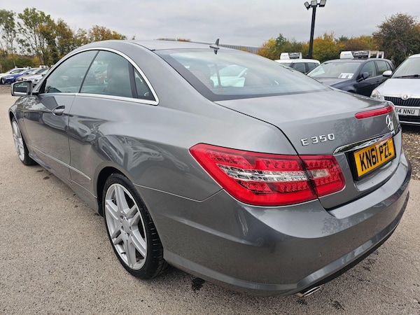 Used Mercedes-Benz E-Class 2011 for sale - 76121483: Photo 10