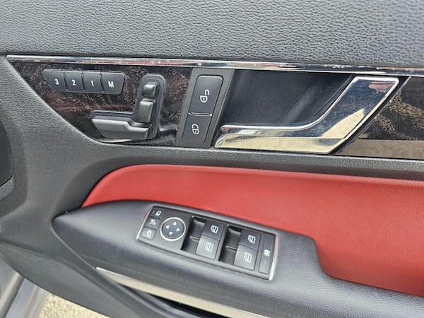 Used Mercedes-Benz E-Class 2011 for sale - 76121483: Photo 20