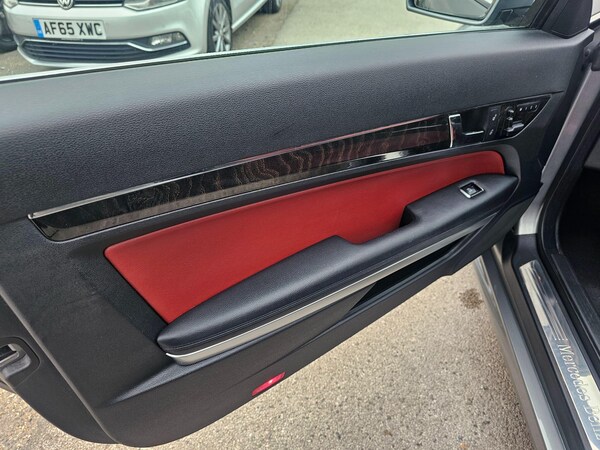 Used Mercedes-Benz E-Class 2011 for sale - 76121483: Photo 39