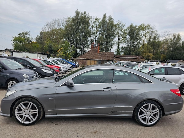 Used Mercedes-Benz E-Class 2011 for sale - 76121483: Photo 3