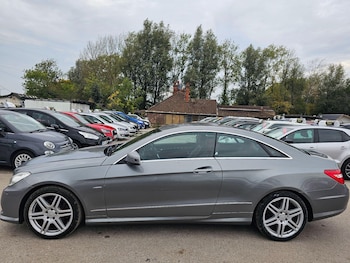 Used Mercedes-Benz E-Class 2011 for sale - 76121483: Photo