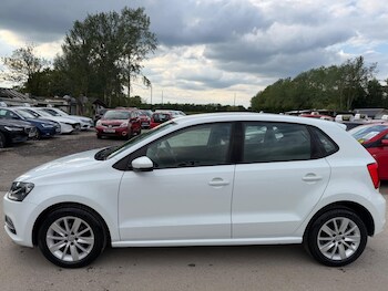 Used Volkswagen Polo 2015 for sale - 78492364: Photo