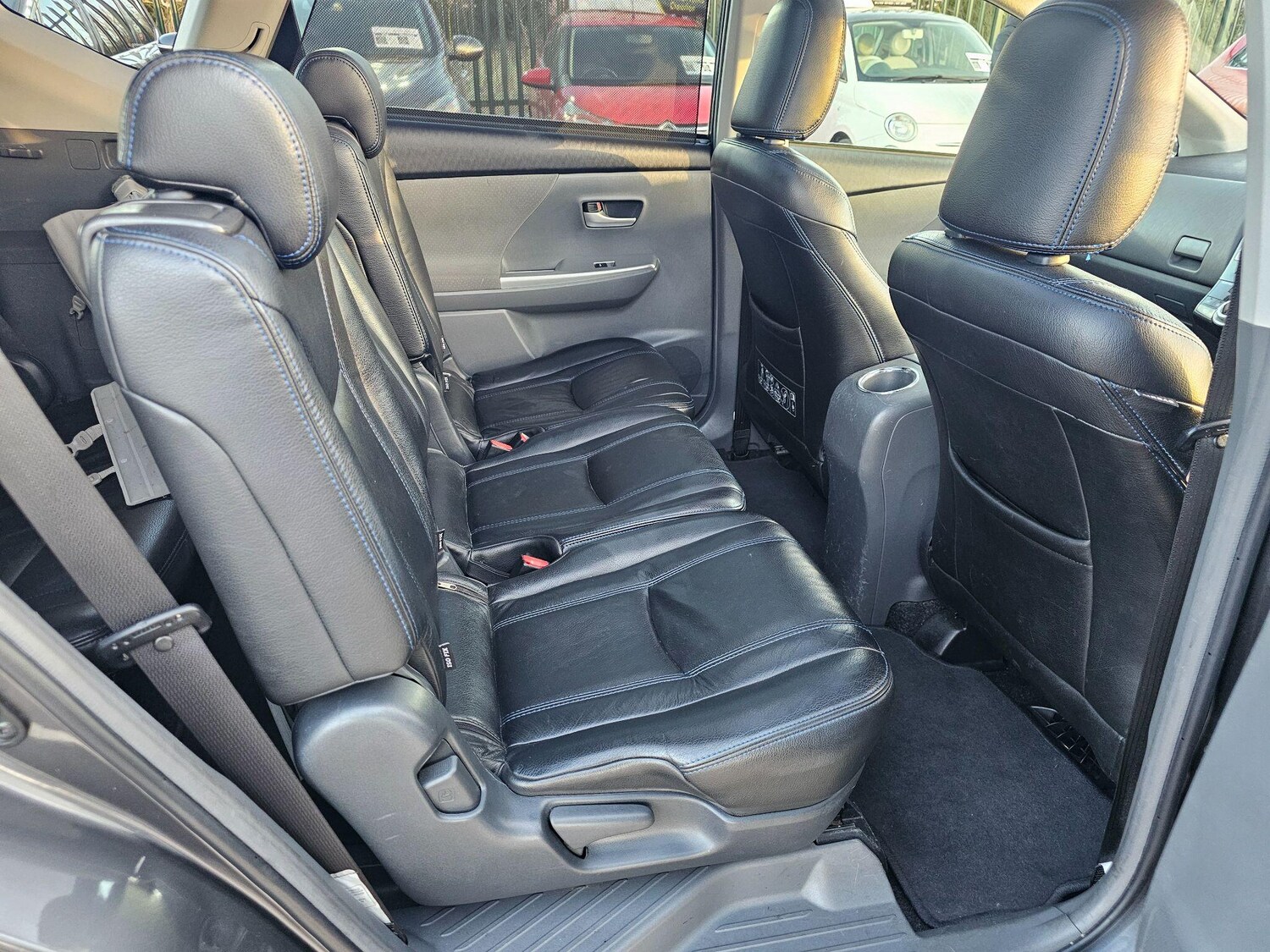 Used Toyota Prius+ 2012 for sale - 77839658: Photo 22