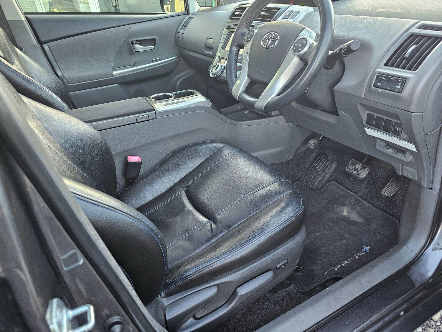 Used Toyota Prius+ 2012 for sale - 77839658: Photo 31