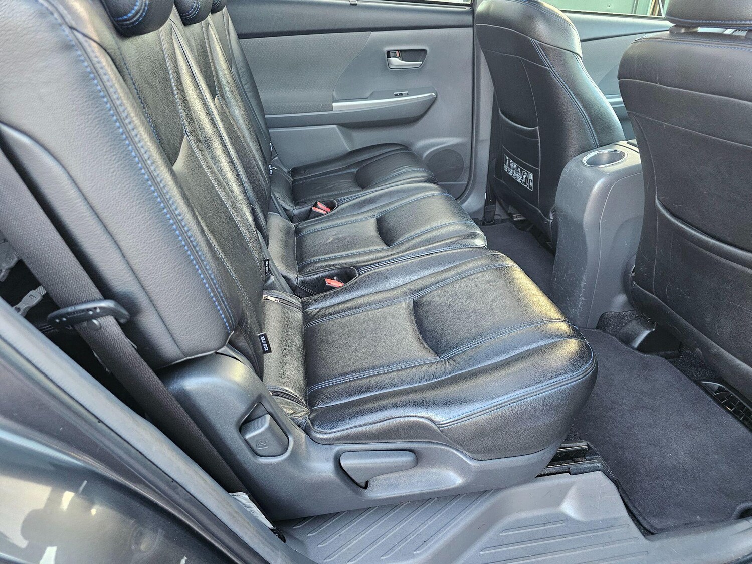 Used Toyota Prius+ 2012 for sale - 77839658: Photo 49