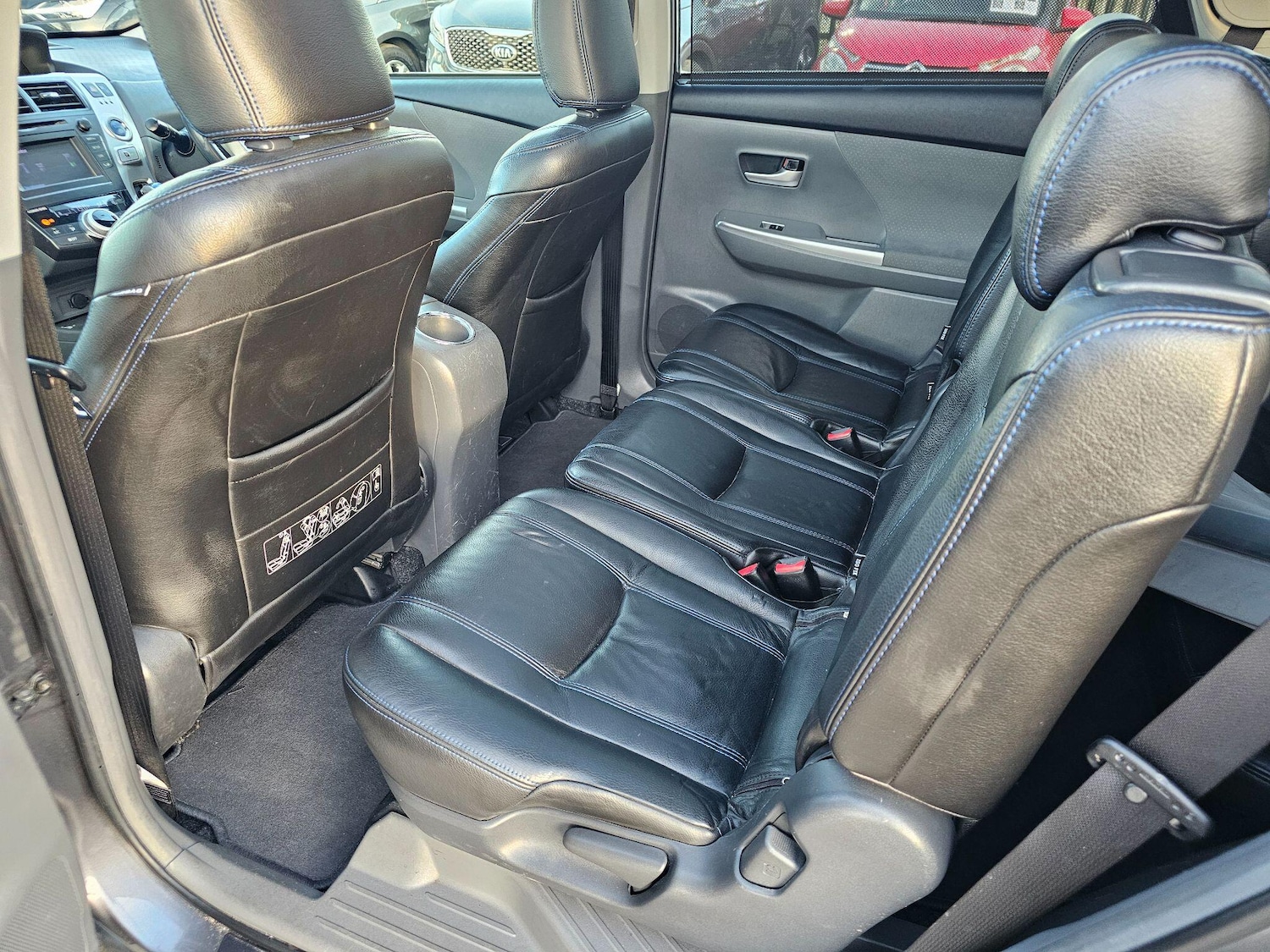 Used Toyota Prius+ 2012 for sale - 77839658: Photo 5