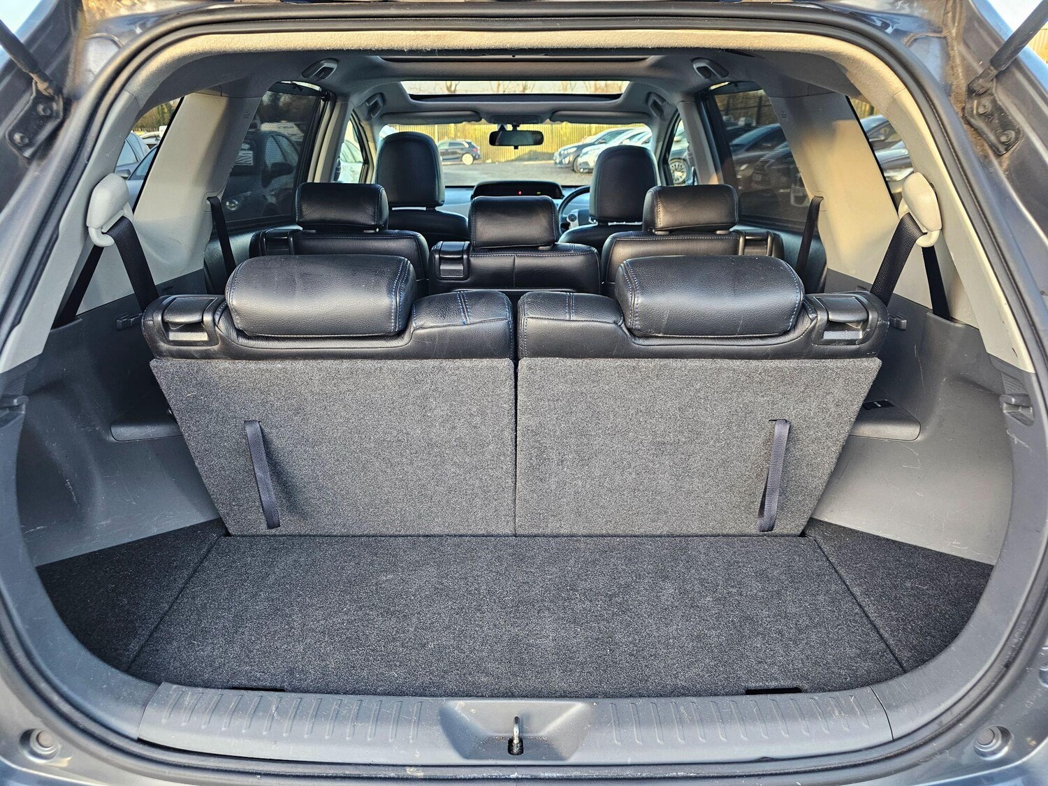 Used Toyota Prius+ 2012 for sale - 77839658: Photo 51