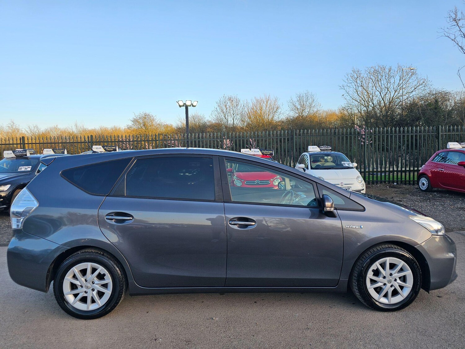 Used Toyota Prius+ 2012 for sale - 77839658: Photo 9