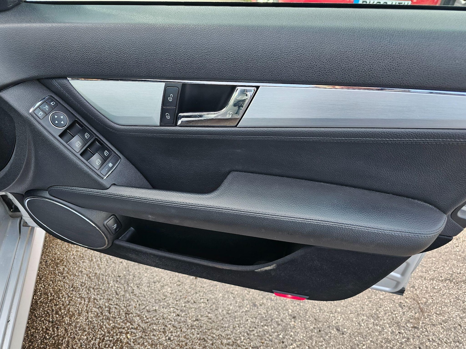 Used Mercedes-Benz C Class 2008 for sale - 76752519: Photo 32