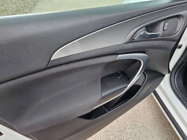 Used Vauxhall Insignia 2015 for sale - 75677653: Photo 13