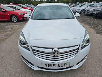 Vauxhall - Insignia