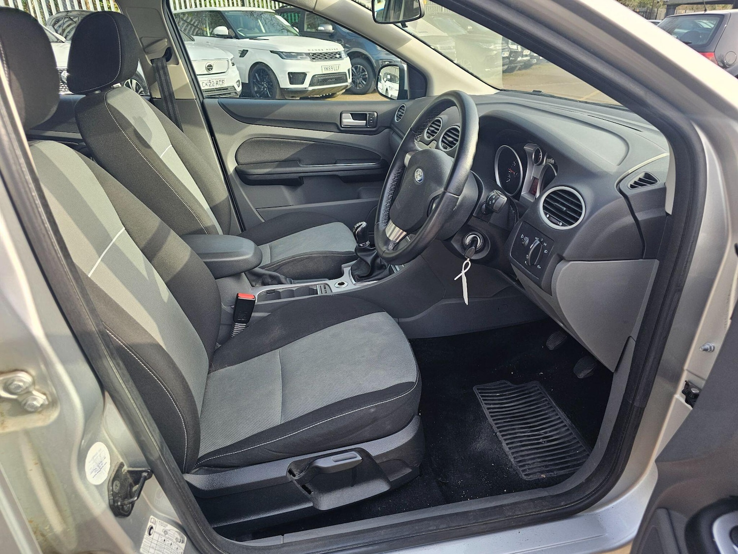 Used Ford Focus 2011 for sale - 77768815: Photo 4