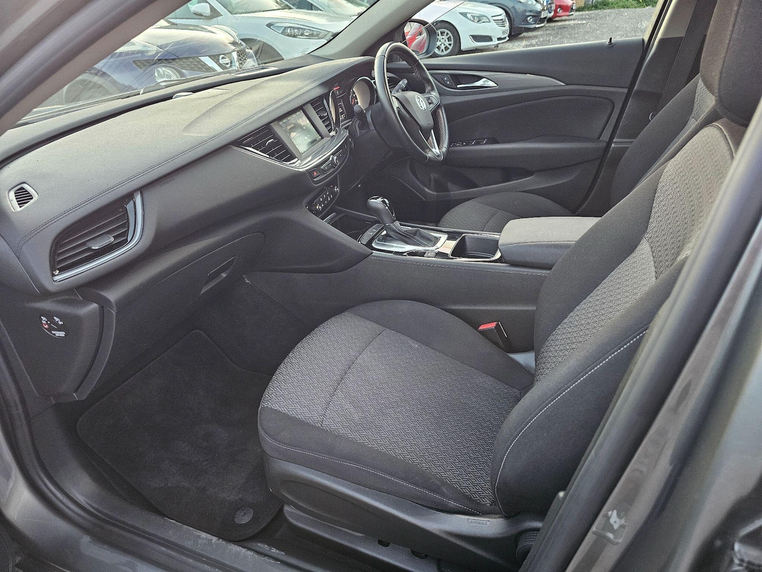 Used Vauxhall Insignia 2018 for sale - 75866912: Photo 4