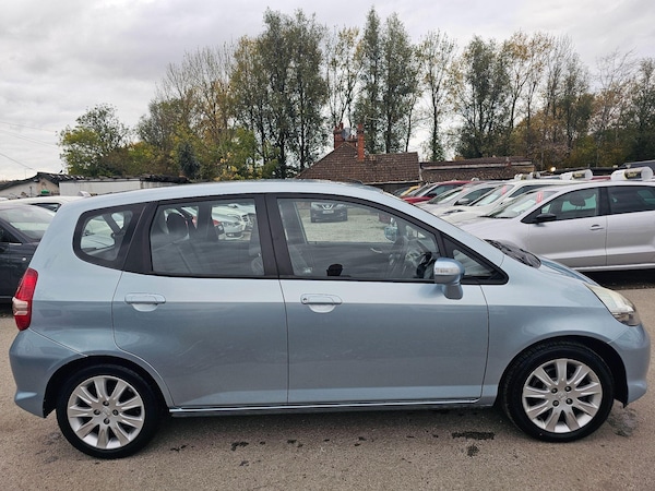 Used Honda Jazz 2005 for sale - 76295323: Photo 2