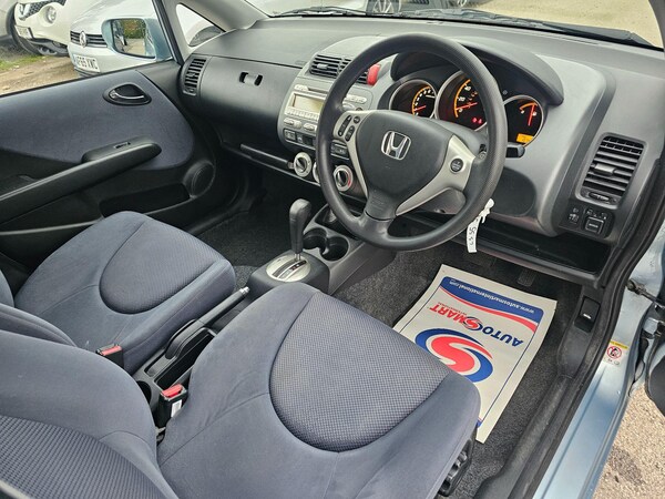 Used Honda Jazz 2005 for sale - 76295323: Photo 6