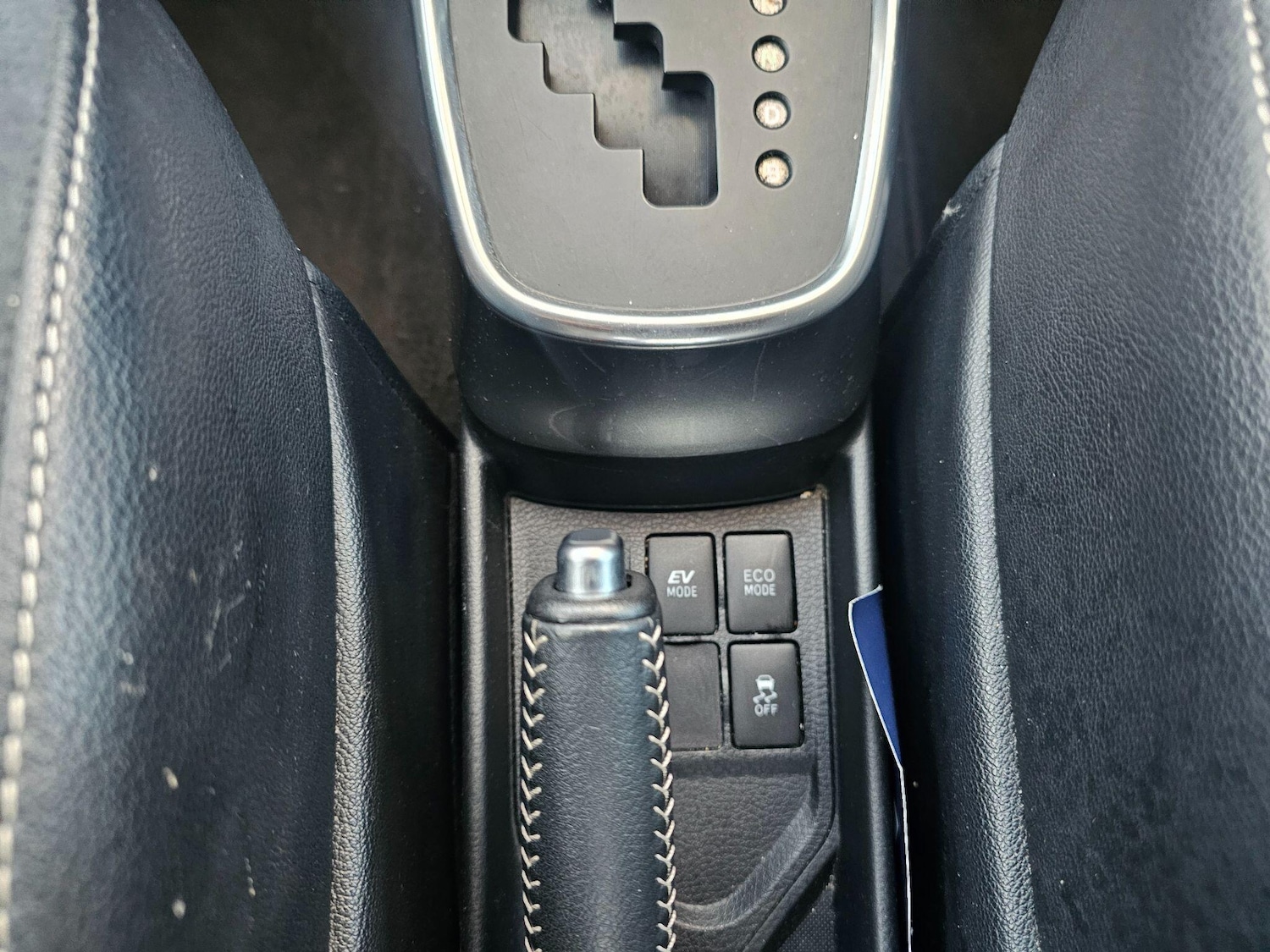 Used Toyota Yaris 2014 for sale - 76992945: Photo 21