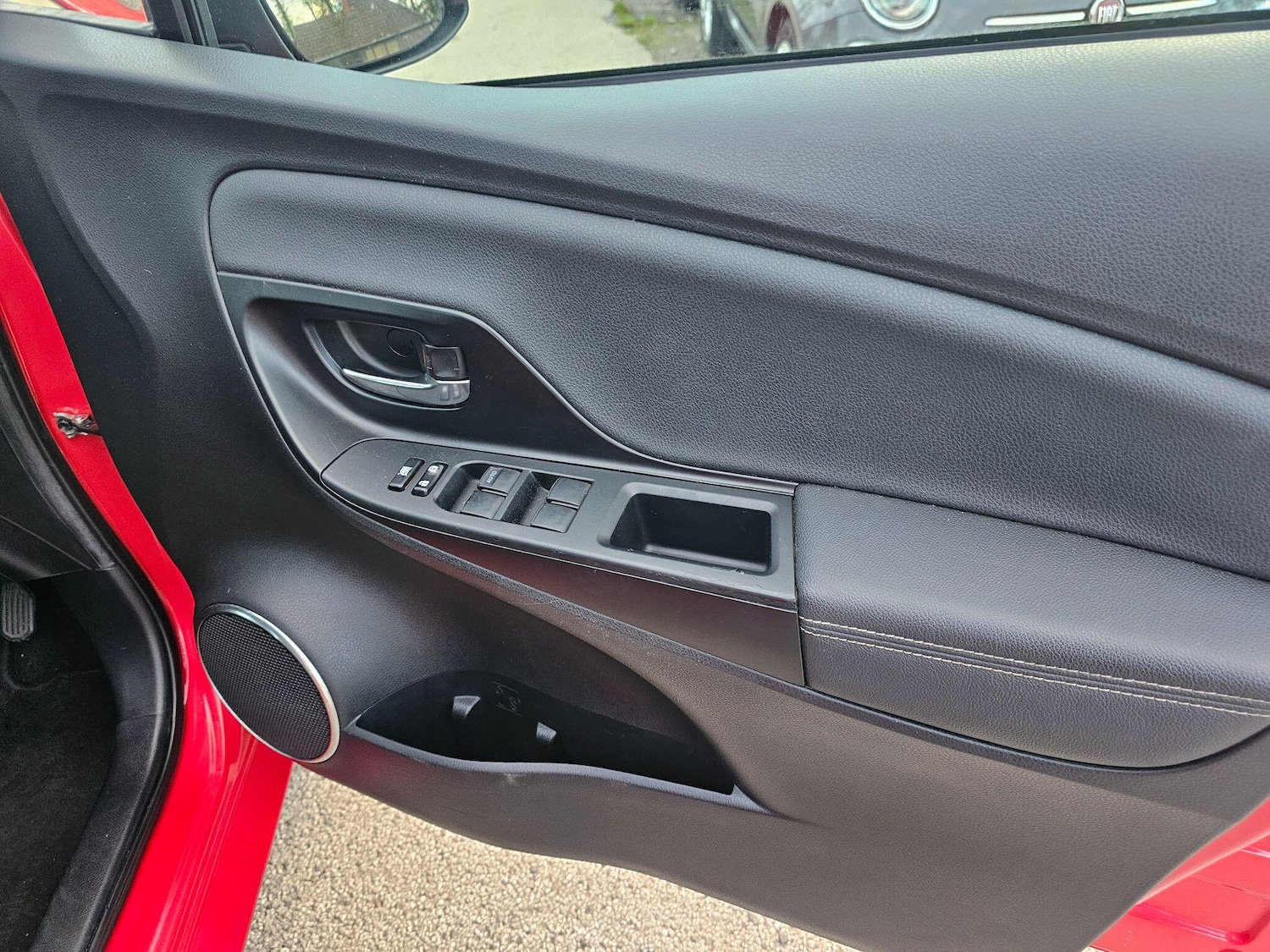 Used Toyota Yaris 2014 for sale - 76992945: Photo 26