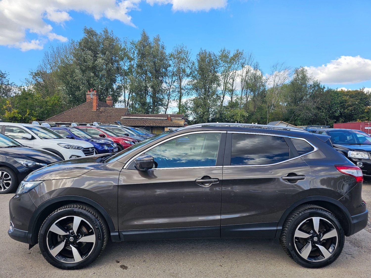 Used Nissan Qashqai 2016 for sale - 76294877: Photo 2