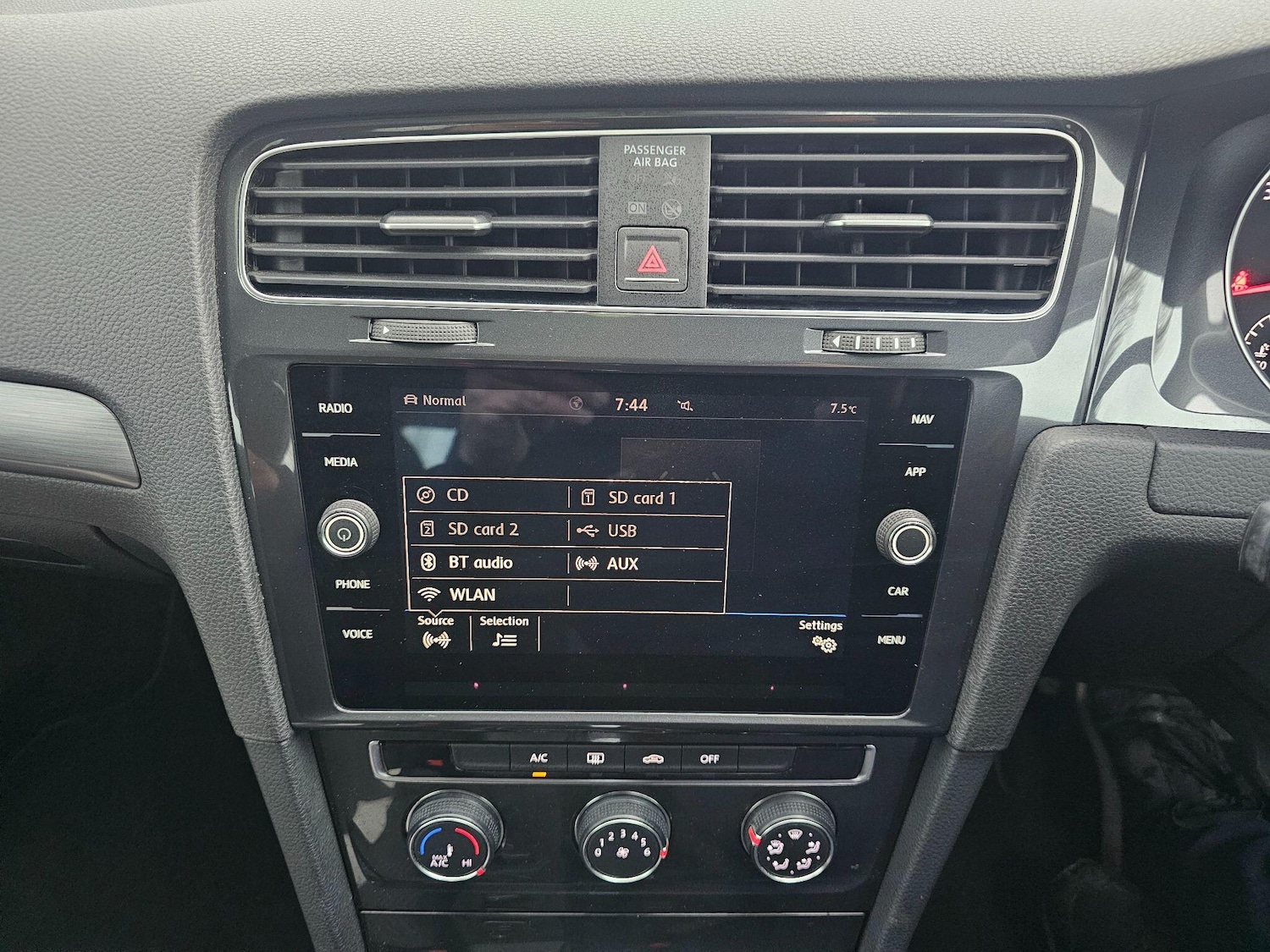 Used Volkswagen Golf 2017 for sale - 76786655: Photo 17