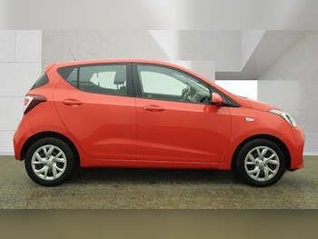 Used Hyundai i10 2018 for sale - 78822896: Photo