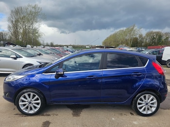 Used Ford Fiesta 2015 for sale - 78007608: Photo
