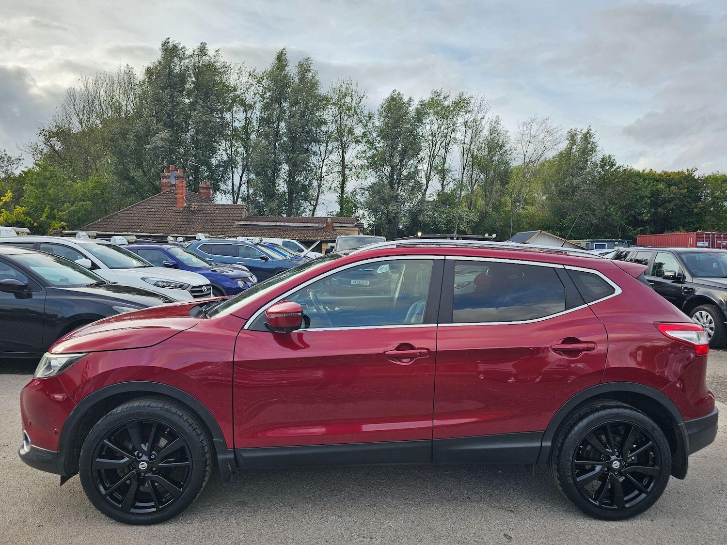 Used Nissan Qashqai 2015 for sale - 75990540: Photo 1