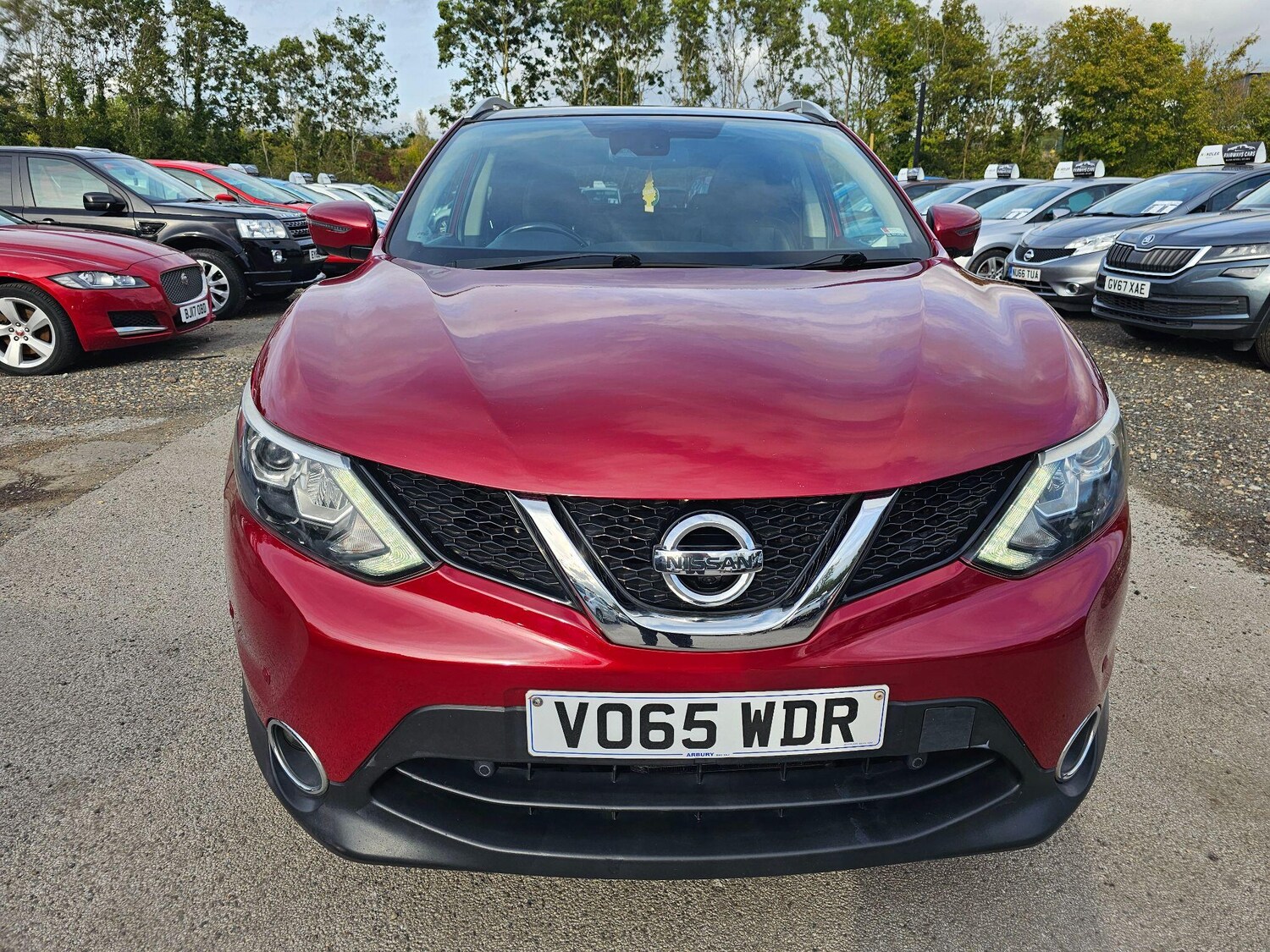 Used Nissan Qashqai 2015 for sale - 75990540: Photo 2