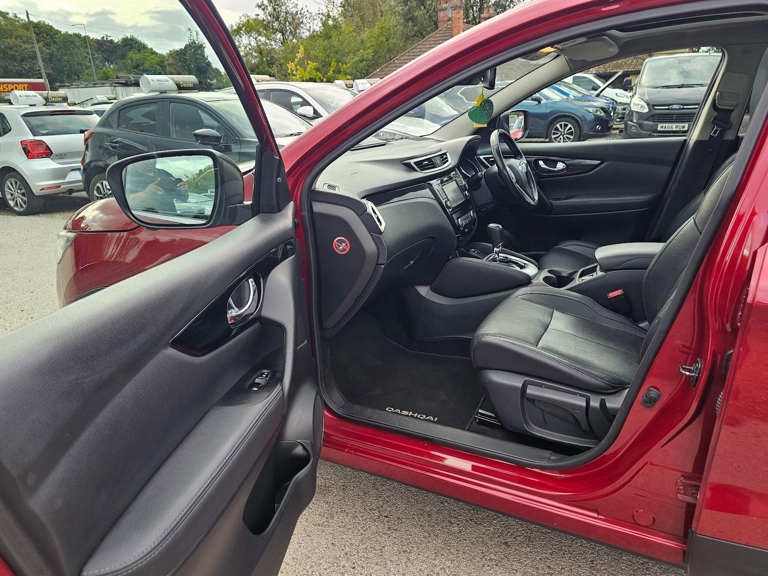 Used Nissan Qashqai 2015 for sale - 75990540: Photo 28