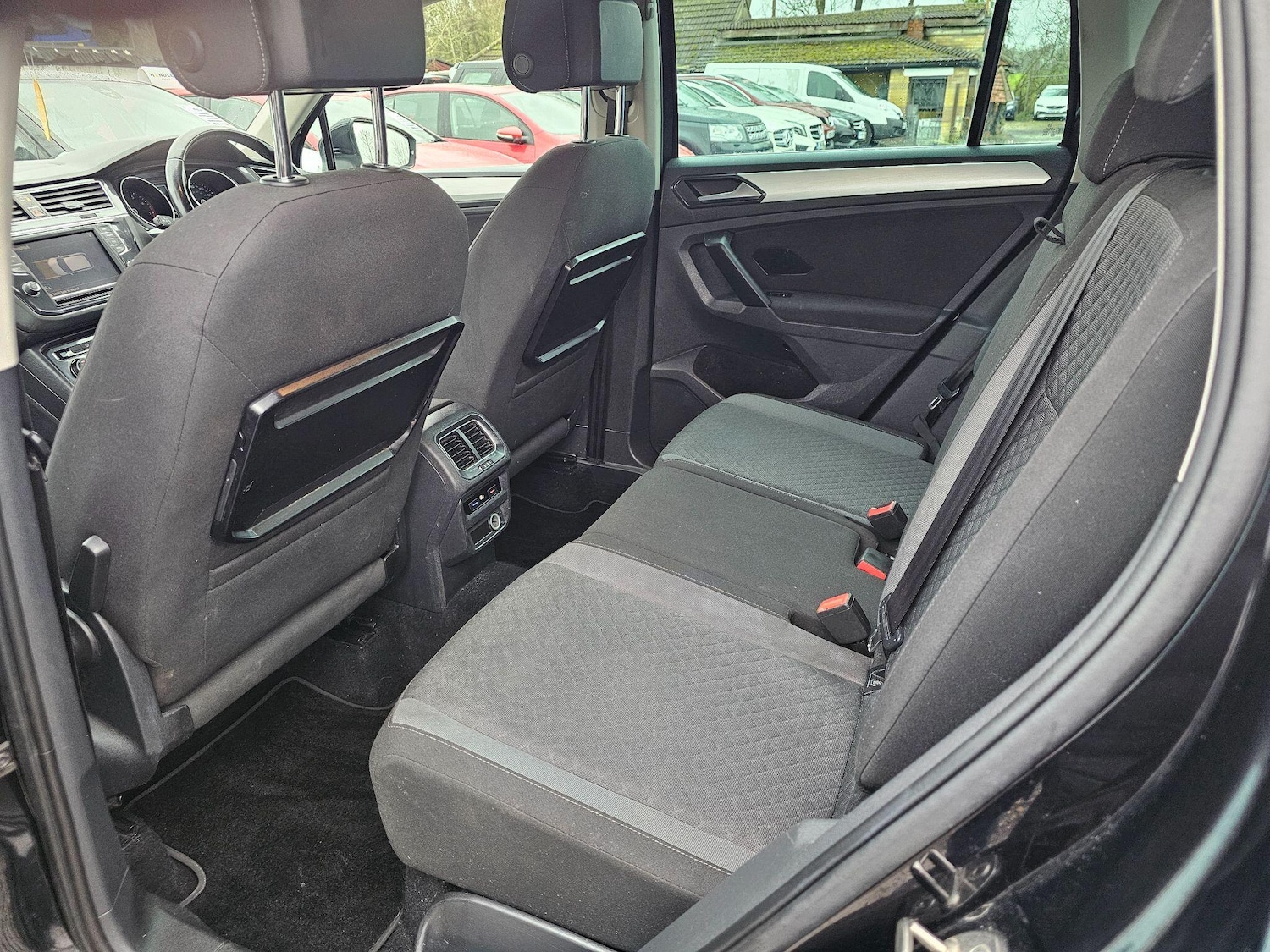 Used Volkswagen Tiguan 2017 for sale - 77143233: Photo 5