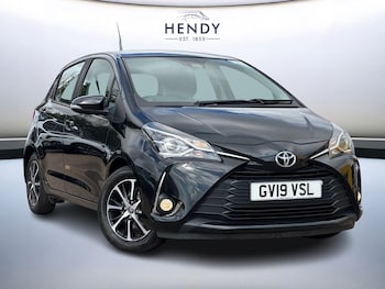 Used Toyota Yaris 2019 for sale - 79508237: Photo
