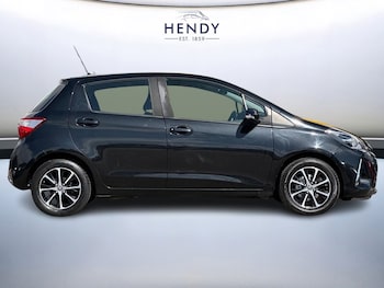 Used Toyota Yaris 2019 for sale - 79508237: Photo
